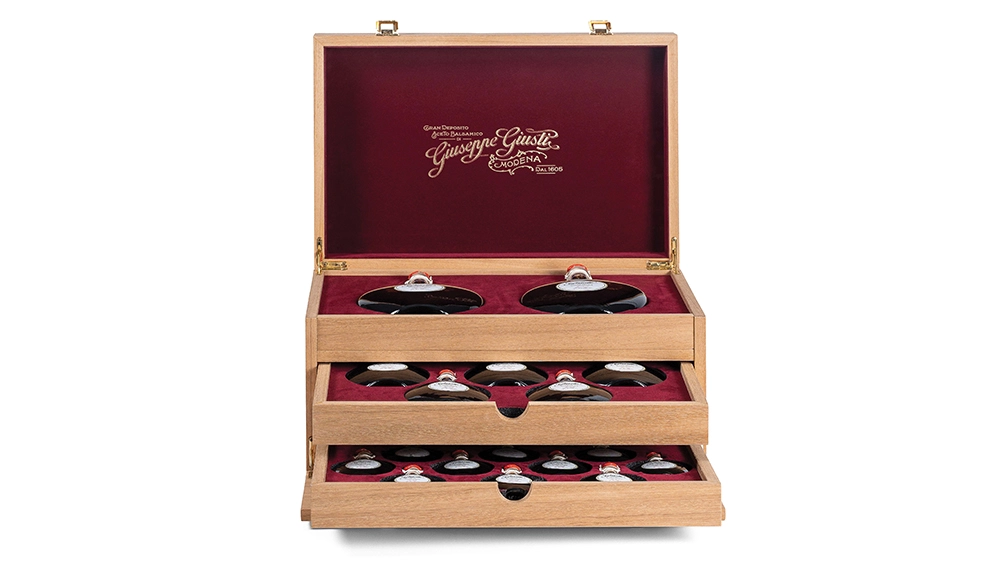 A Deep Dive Into Balsamic Vinegar Robb Report Ultimate Gift Guide 2022
