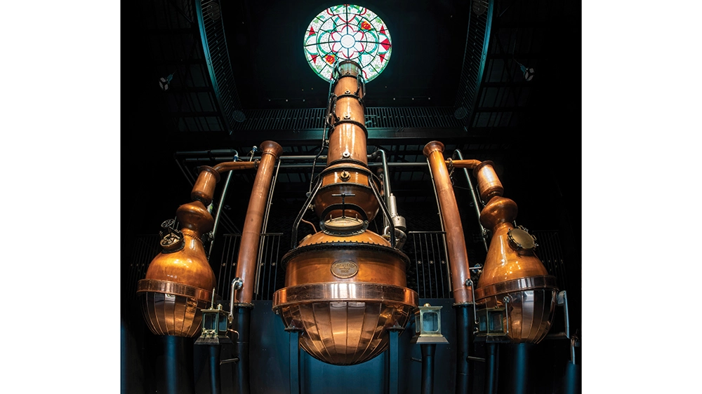 A Rare Visit to Hendrick’s Gin Palace Robb Report Ultimate Gift Guide 2022
