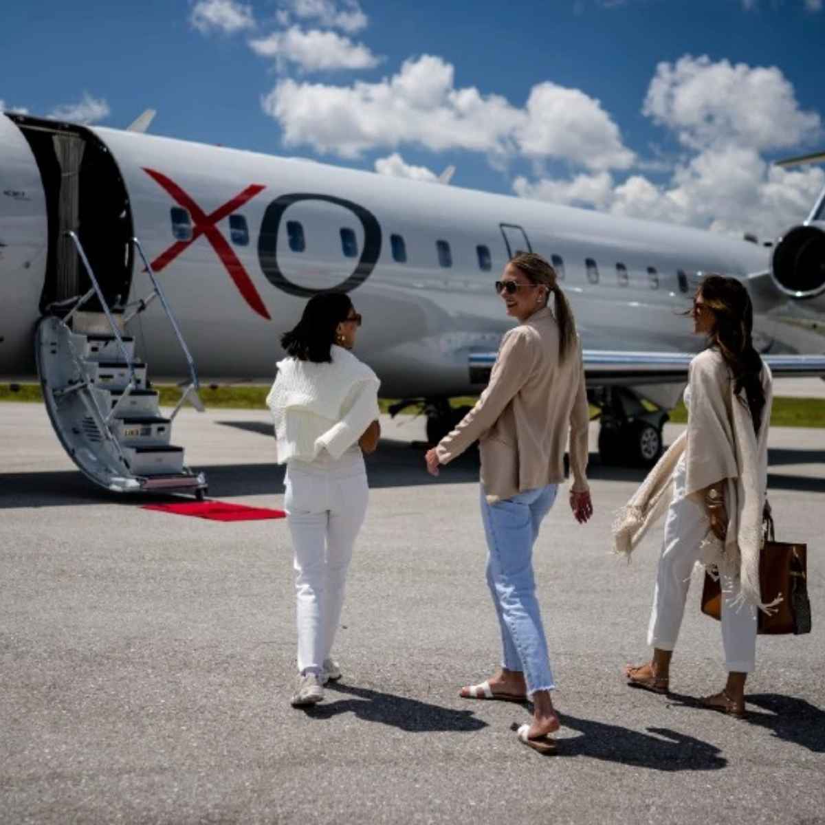 what-you-need-to-know-before-flying-on-a-private-jet-cond-nast-traveler