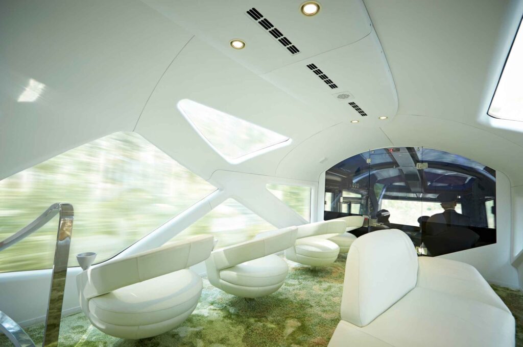 Train Suite Shiki-shima; JR East Japan; Japan Railway